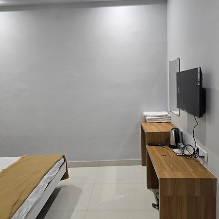 Vivanta Inn Lodge, Szolápur Kültér fotó